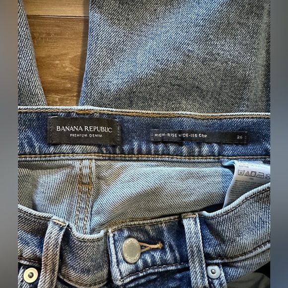 Banana Republic high rise wide leg crop size 26. Raw hem - Picture 5 of 6